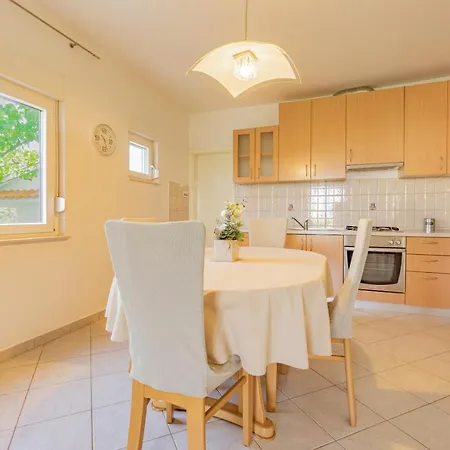 Appartement Mirjana Sukošan