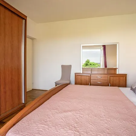 Mirjana Apartman Sukošan